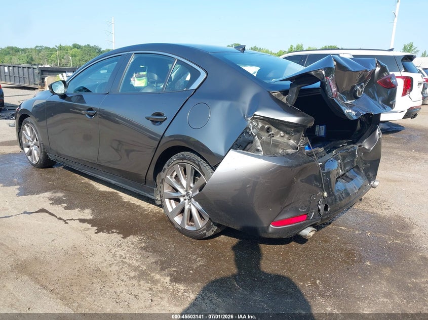 2019 MAZDA MAZDA3 PREFERRED PACKAGE — Photo 3