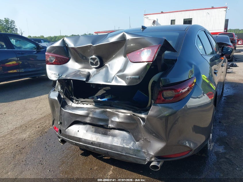 2019 MAZDA MAZDA3 PREFERRED PACKAGE — Photo 6