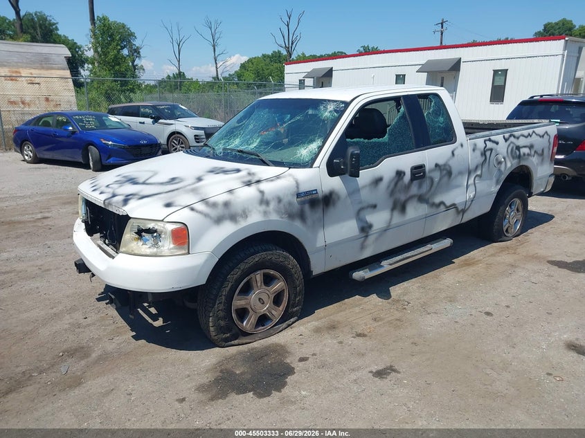 2004 FORD F-150 auction photo 2