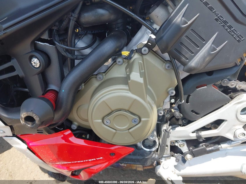 2021 Ducati Streetfighter V4/V4S VIN: ZDMFAKNW7MB006330 Lot: 45503390