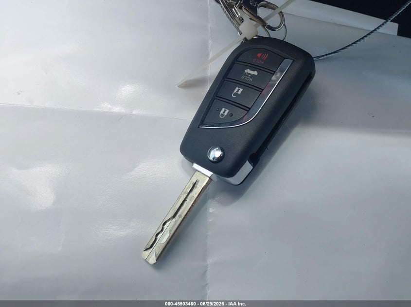 TOYOTA COROLLA HYBRID - zdjęcie 11