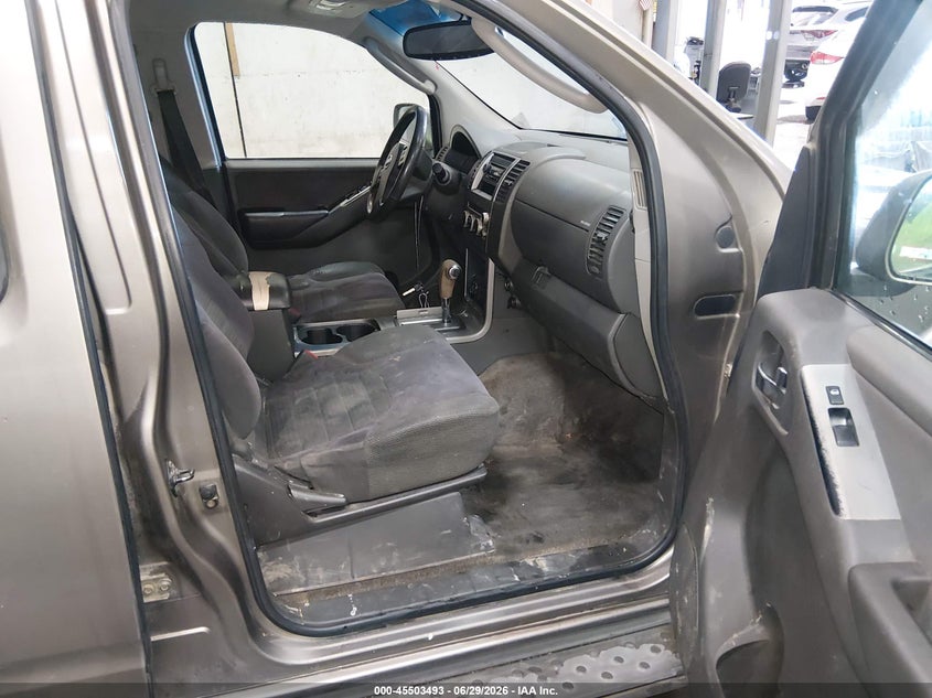 2005 NISSAN PATHFINDER auction photo 5