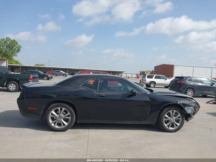 DODGE CHALLENGER - zdjęcie 13