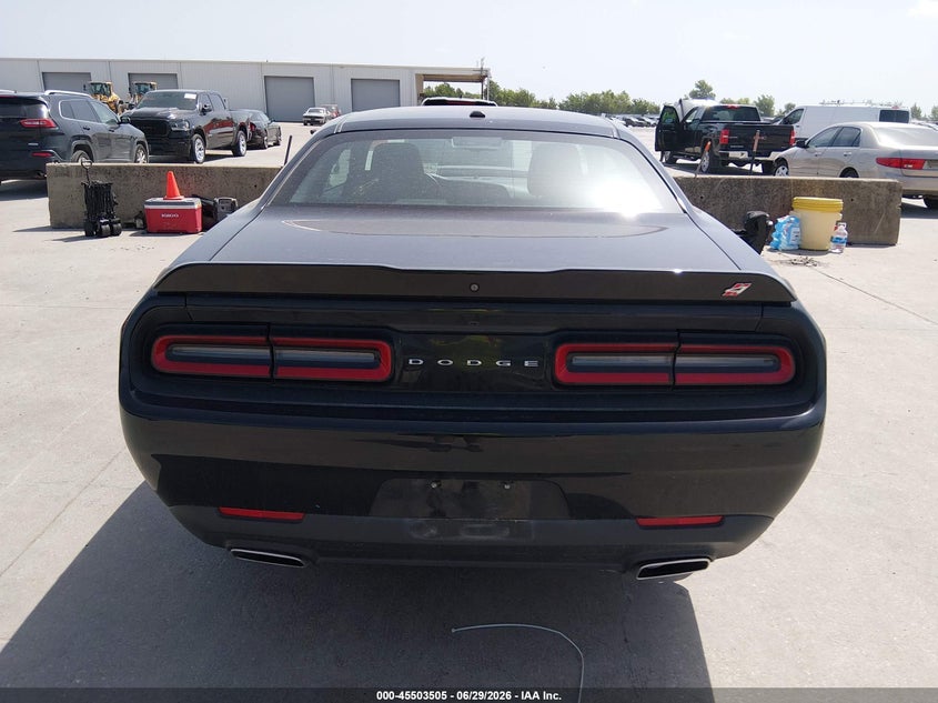 DODGE CHALLENGER - zdjęcie 16