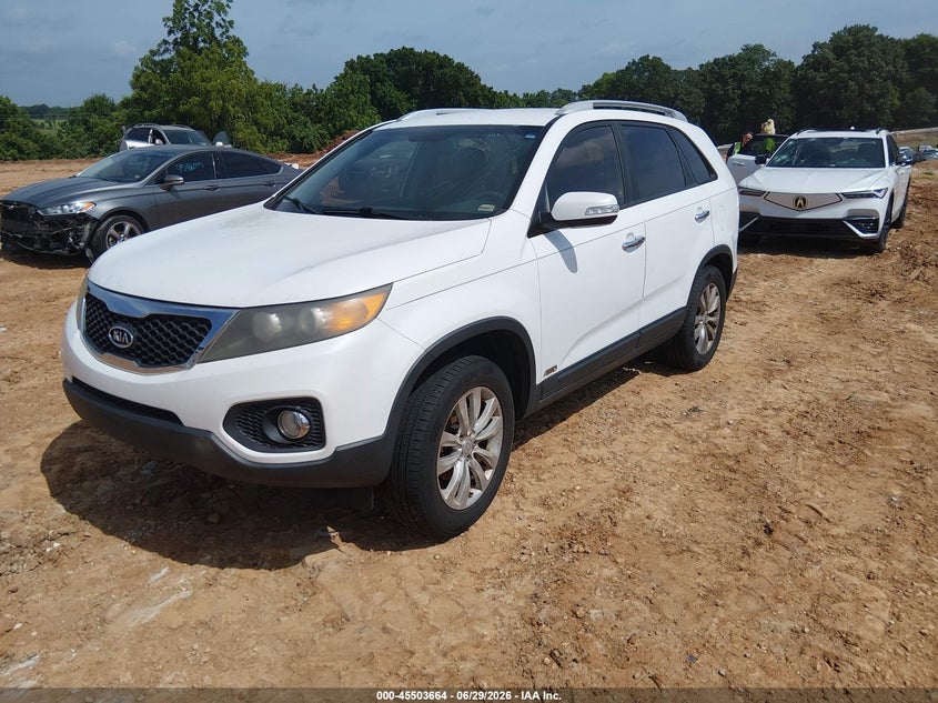 2011 KIA SORENTO auction photo 2