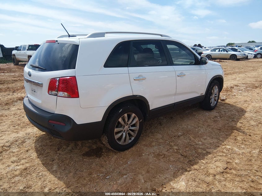 2011 KIA SORENTO auction photo 4