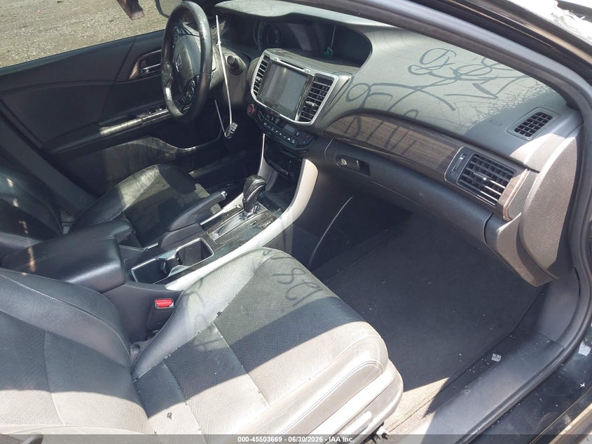 2017 HONDA ACCORD auction photo 5