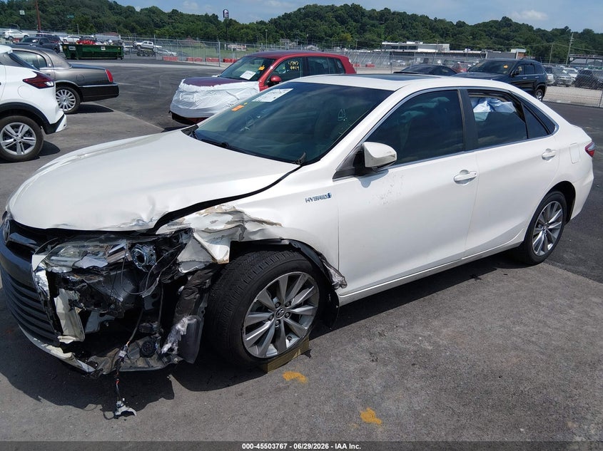 2015 TOYOTA CAMRY HYBRID auction photo 2
