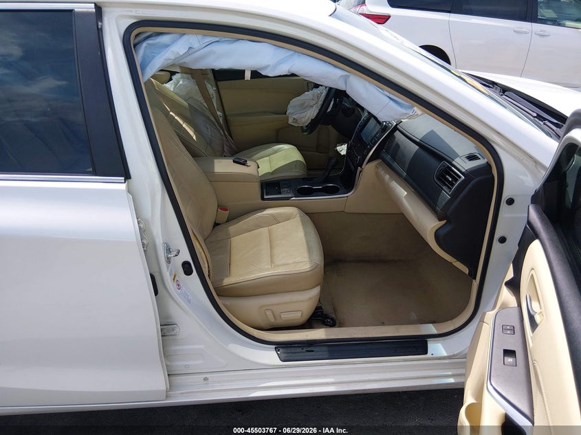 2015 TOYOTA CAMRY HYBRID auction photo 5