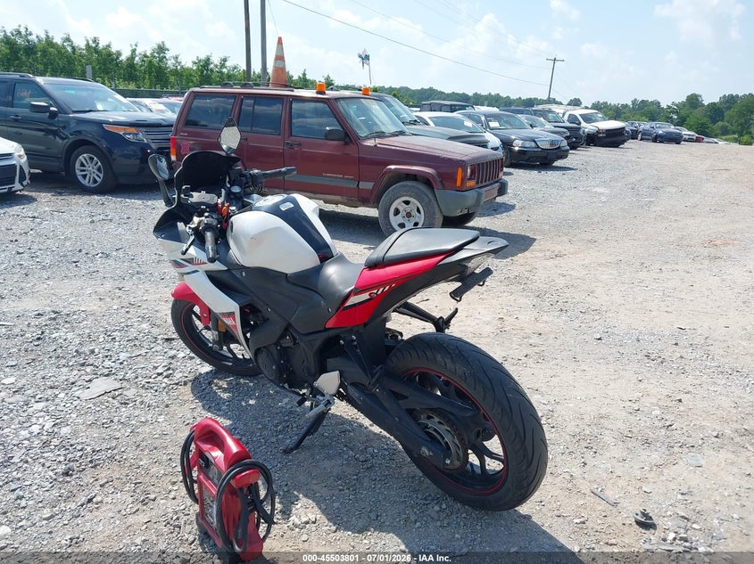 2016 YAMAHA YZFR3 auction photo 3