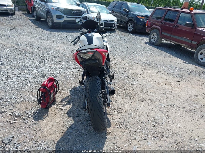 2016 YAMAHA YZFR3 auction photo 6