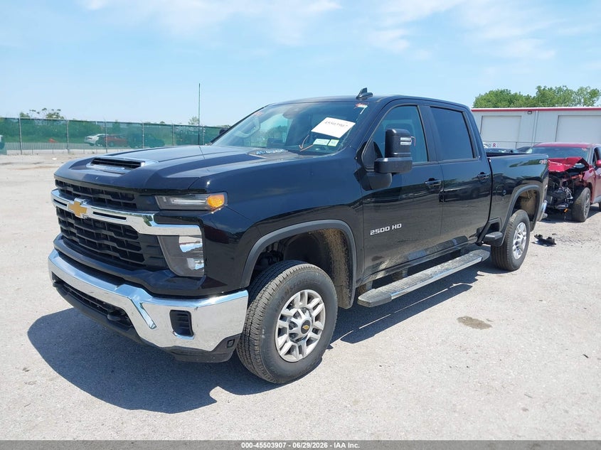 2026 CHEVROLET SILVERADO 2500 HD auction photo 2