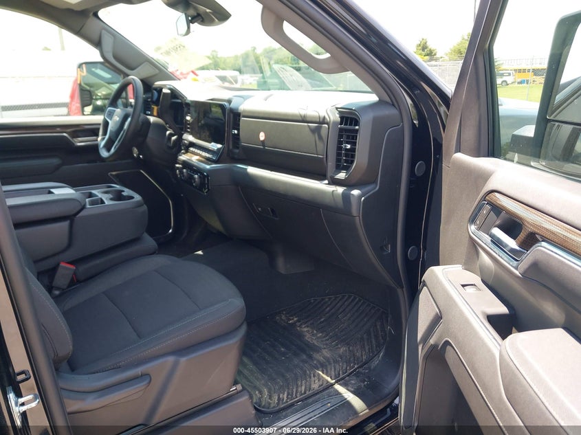 2026 CHEVROLET SILVERADO 2500 HD auction photo 5