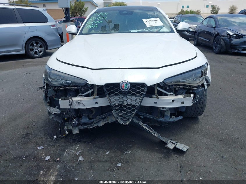 2017 Alfa Romeo Giulia Ti Awd VIN: ZARFAEEN5H7561862 Lot: 45503966