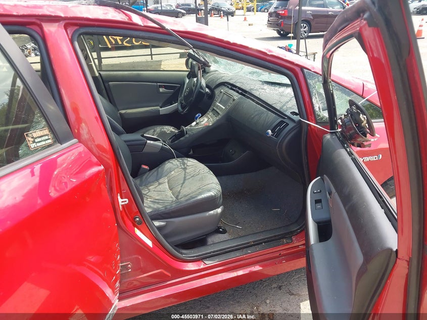 2014 TOYOTA PRIUS auction photo 5