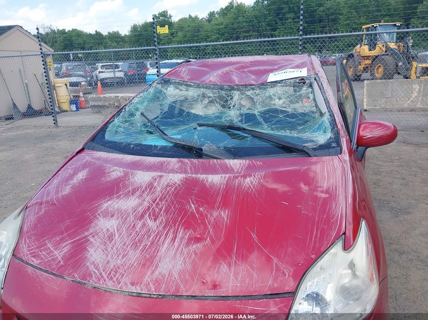 2014 TOYOTA PRIUS auction photo 6
