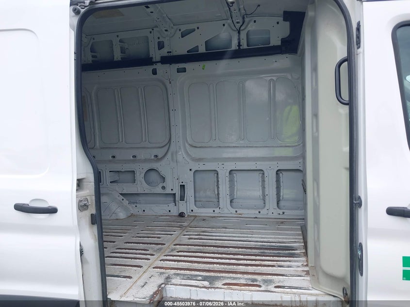 2022 FORD TRANSIT-250 CARGO VAN auction photo 8