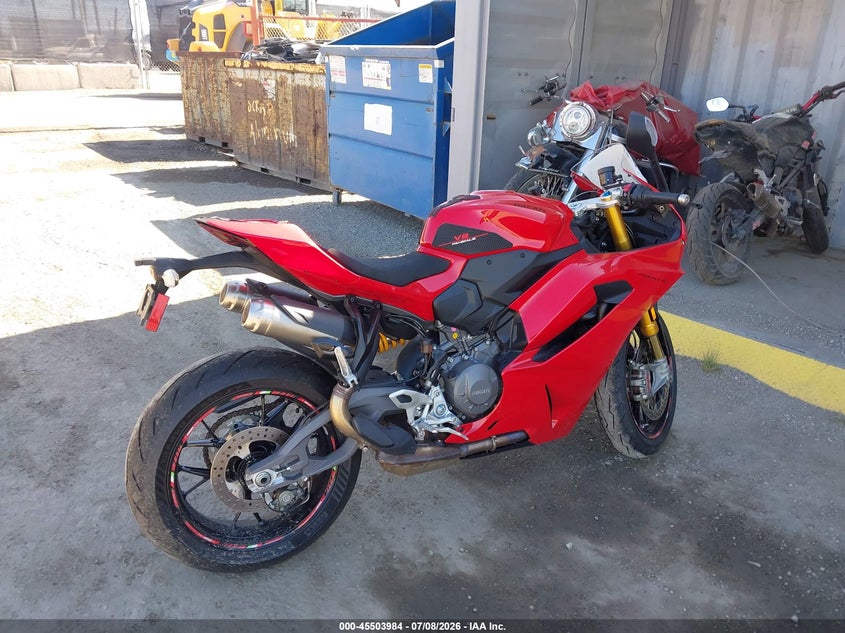 2026 DUCATI PANIGALE MOTO 2