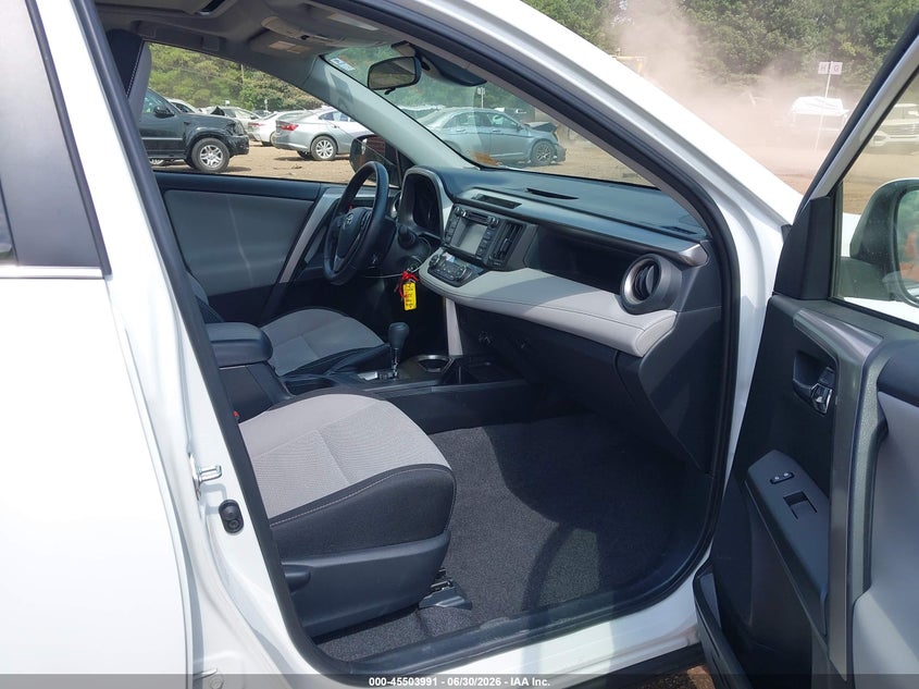 2017 TOYOTA RAV4 auction photo 5