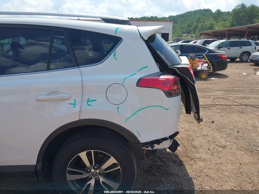 2017 TOYOTA RAV4 auction photo 6