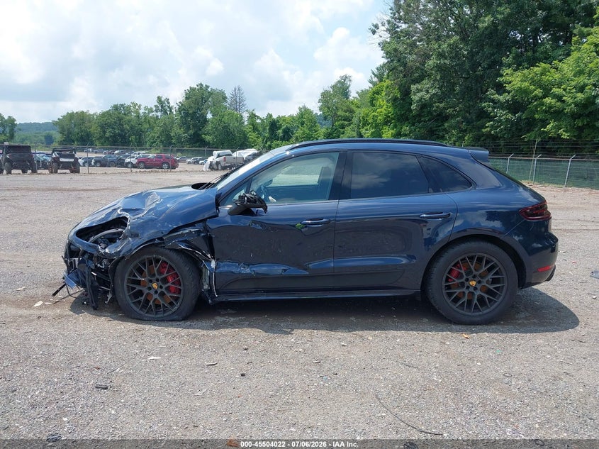 2017 Porsche Macan Gts VIN: WP1AG2A57HLB54994 Lot: 45504022