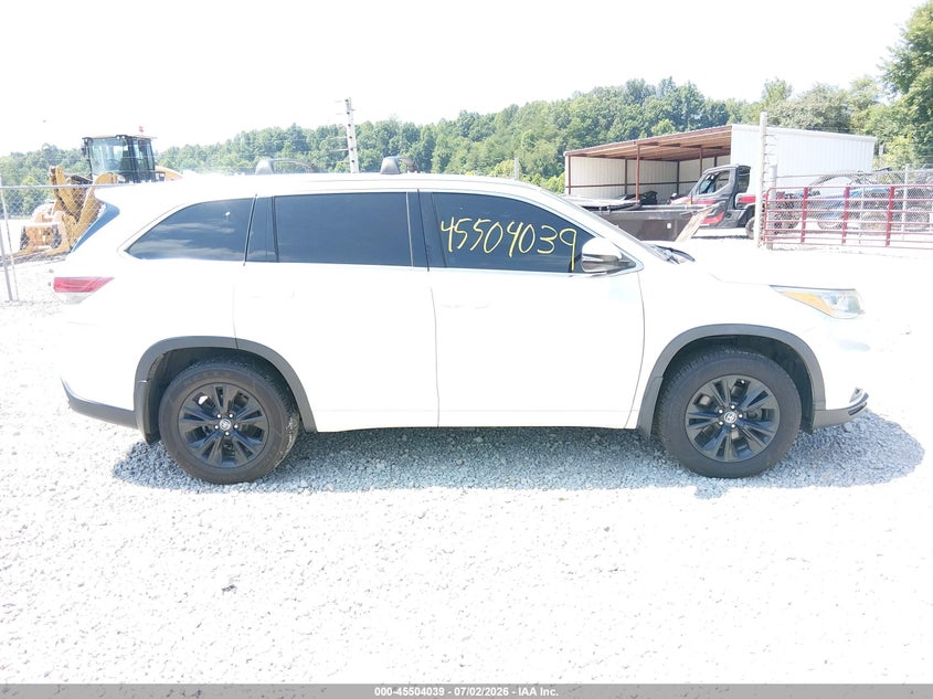 TOYOTA HIGHLANDER - zdjęcie 13