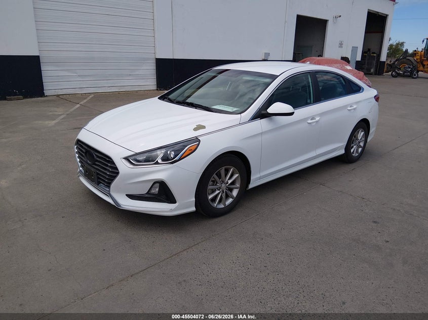 2018 HYUNDAI SONATA auction photo 2