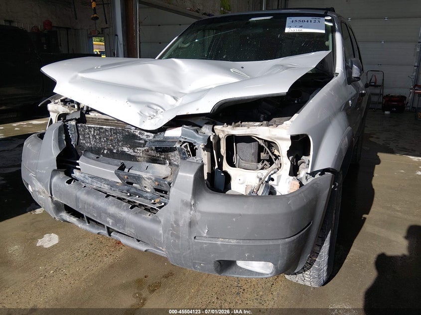 2002 FORD ESCAPE auction photo 6