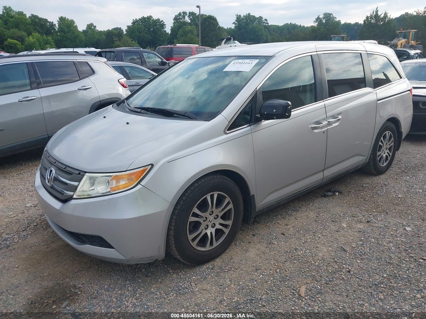 2013 Honda Odyssey, Right Side, IAAI, VIN 5FNRL5H49DB036411 — photo 2