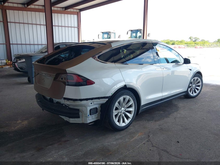 2018 TESLA MODEL X auction photo 4