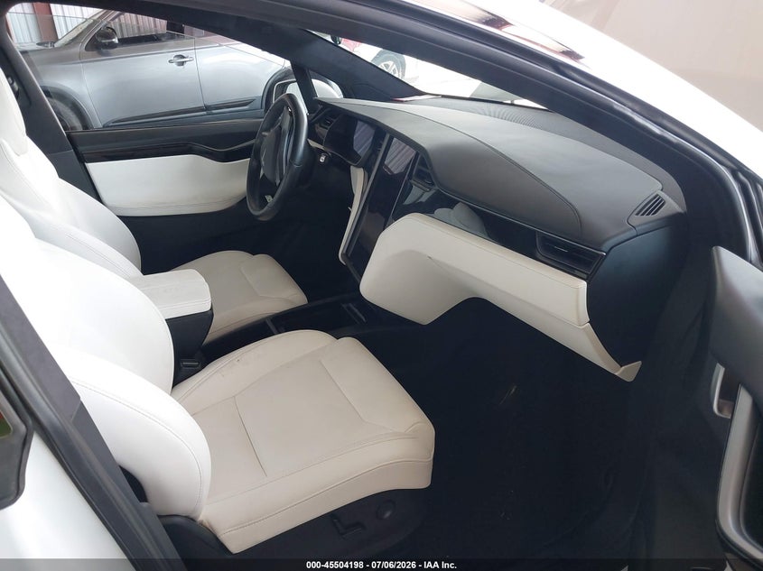 2018 TESLA MODEL X auction photo 5