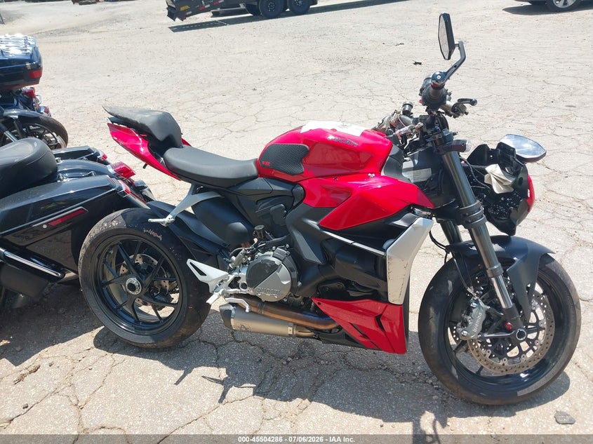 2023 Ducati Streetfighter V2 VIN: ZDMFAKYW7PB005680 Lot: 45504286
