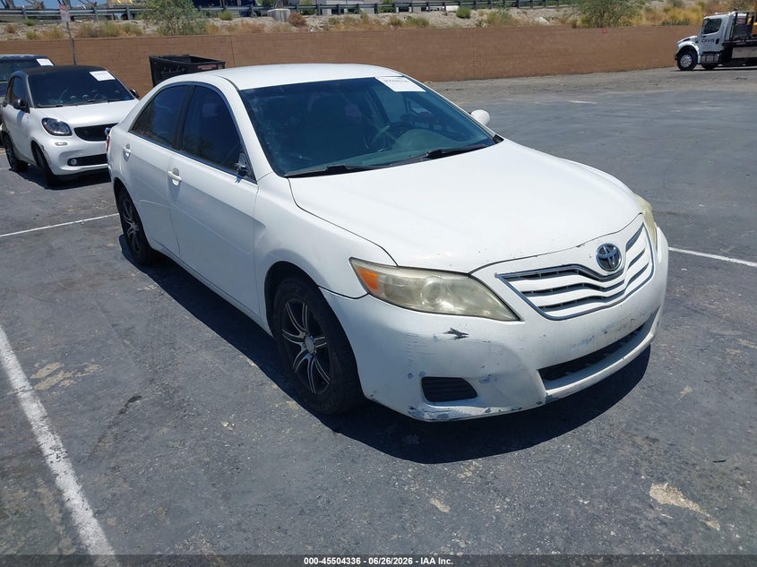 2011 TOYOTA CAMRY LE