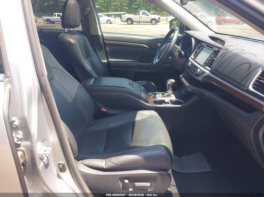 2015 TOYOTA HIGHLANDER auction photo 5