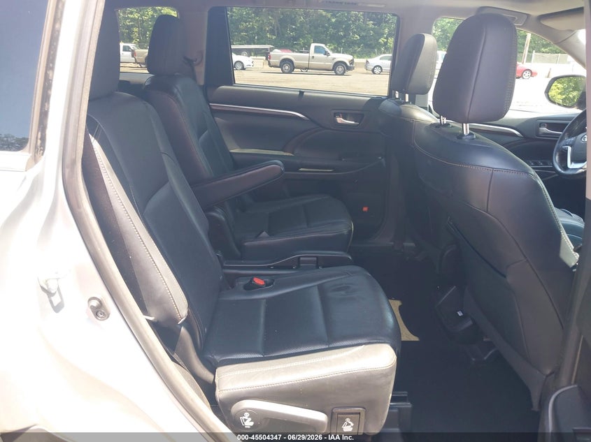 2015 TOYOTA HIGHLANDER auction photo 8