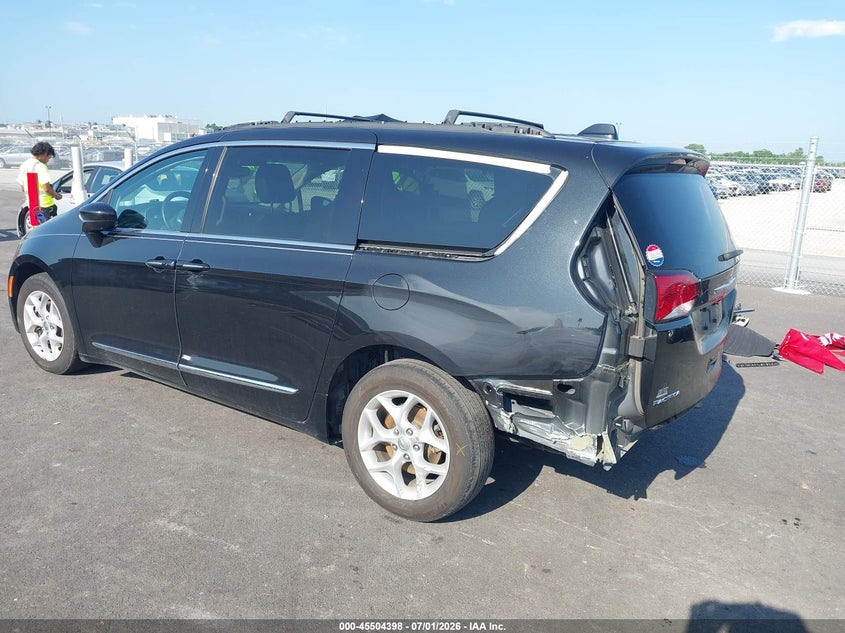 Vin: 2c4rc1eg8hr644454, lot: 46002614, chrysler pacifica touring-l plus 20173