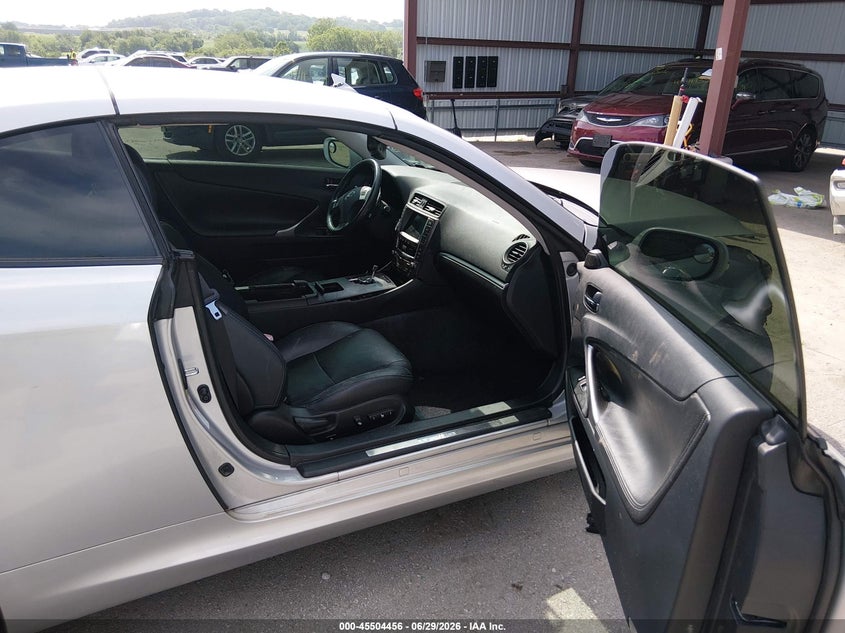 2011 LEXUS IS 350C auction photo 5