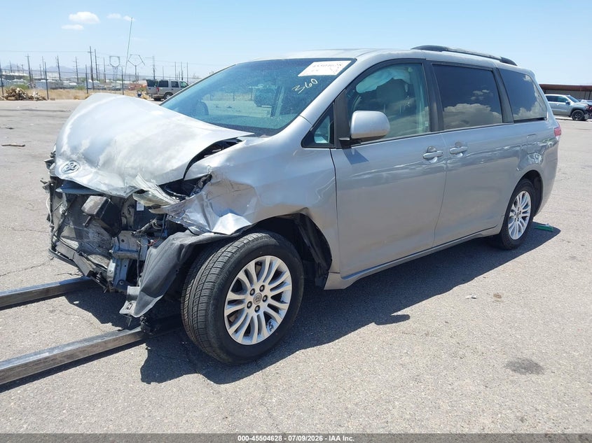 Vin: 5tdyk3dc2ds371991, lot: 46002844, toyota sienna xle v6 8 passenger 20132