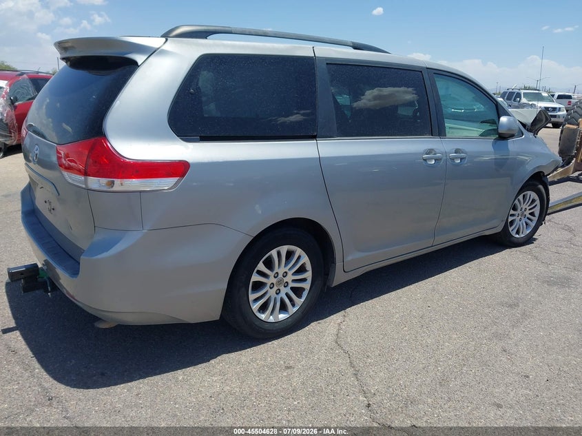 Vin: 5tdyk3dc2ds371991, lot: 46002844, toyota sienna xle v6 8 passenger 20134