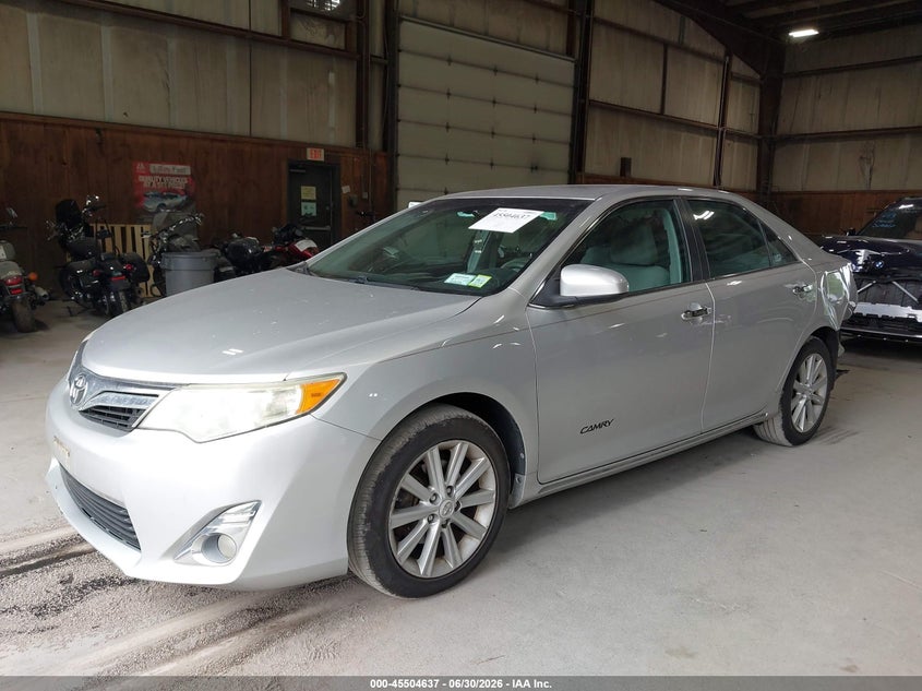 2012 TOYOTA CAMRY auction photo 2