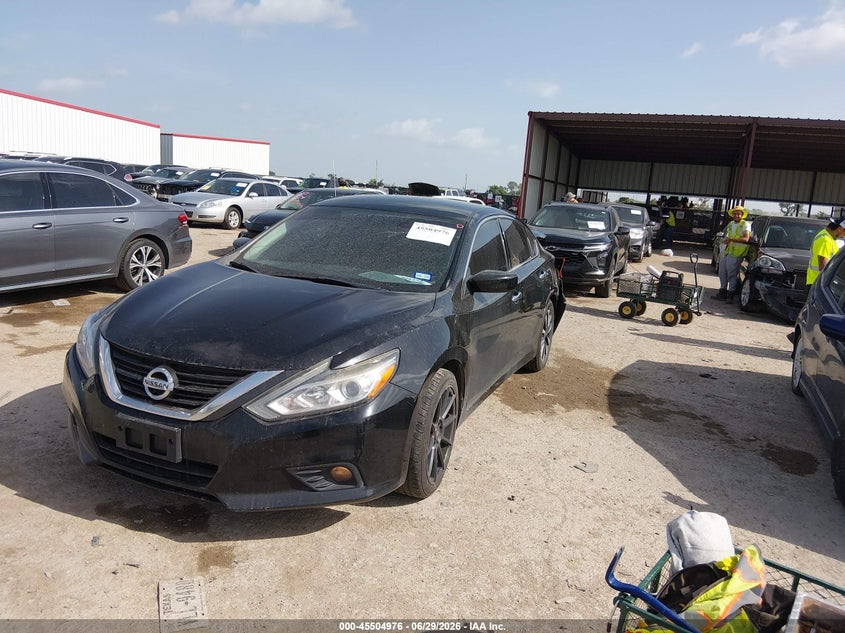 2018 NISSAN ALTIMA auction photo 2