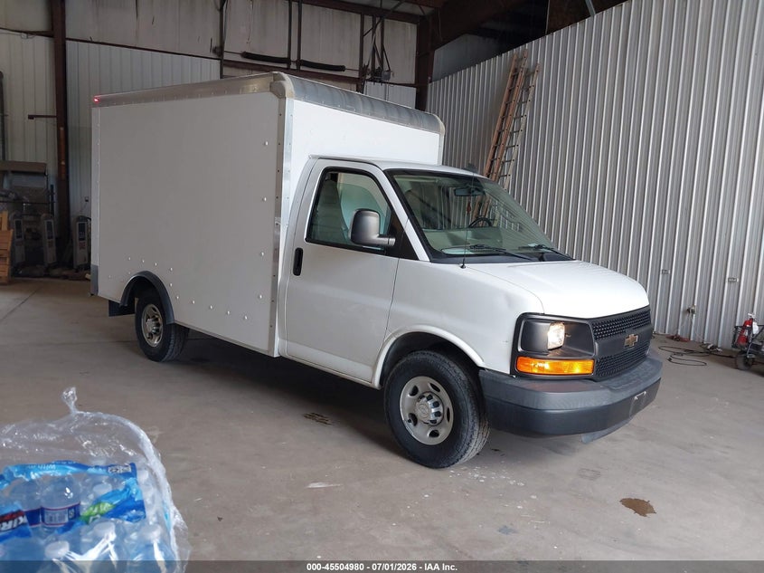 2016 CHEVROLET EXPRESS CUTAWAY auction photo 1