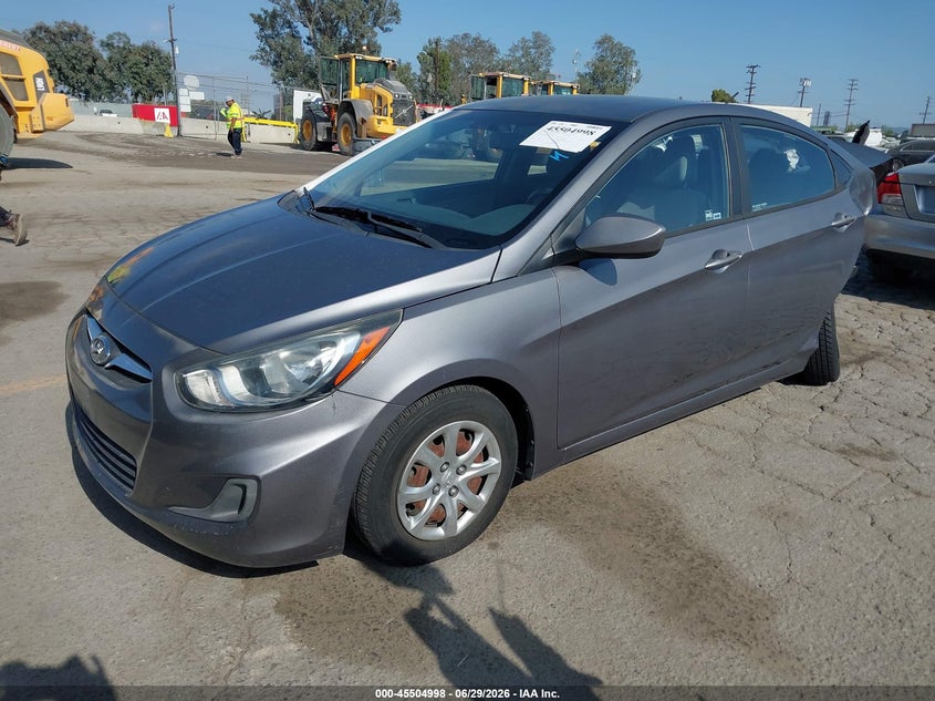 2013 Hyundai Accent, Rear, IAAI, VIN KMHCT4AE7DU549484 — photo 2