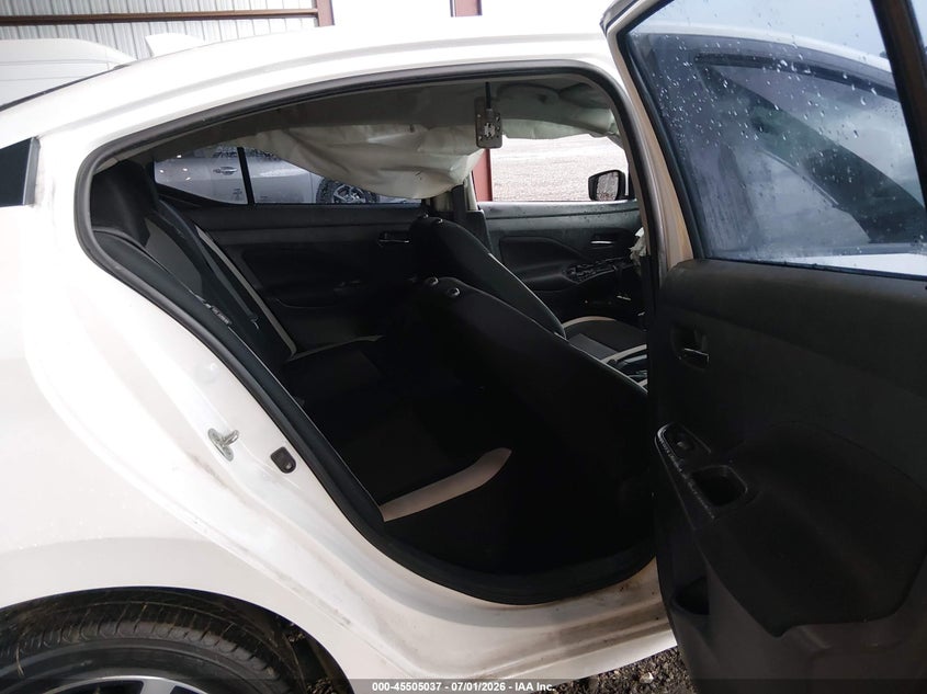 2021 NISSAN VERSA auction photo 8