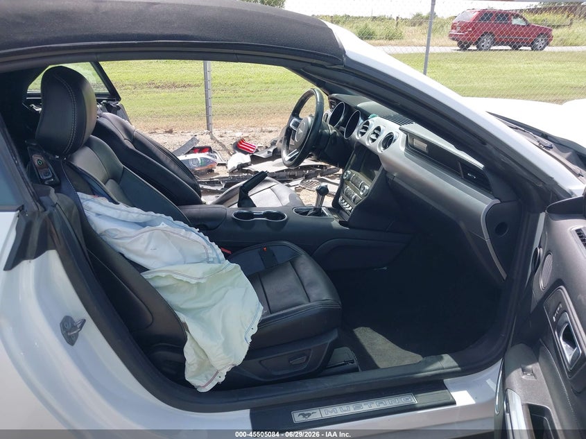 2022 FORD MUSTANG auction photo 5
