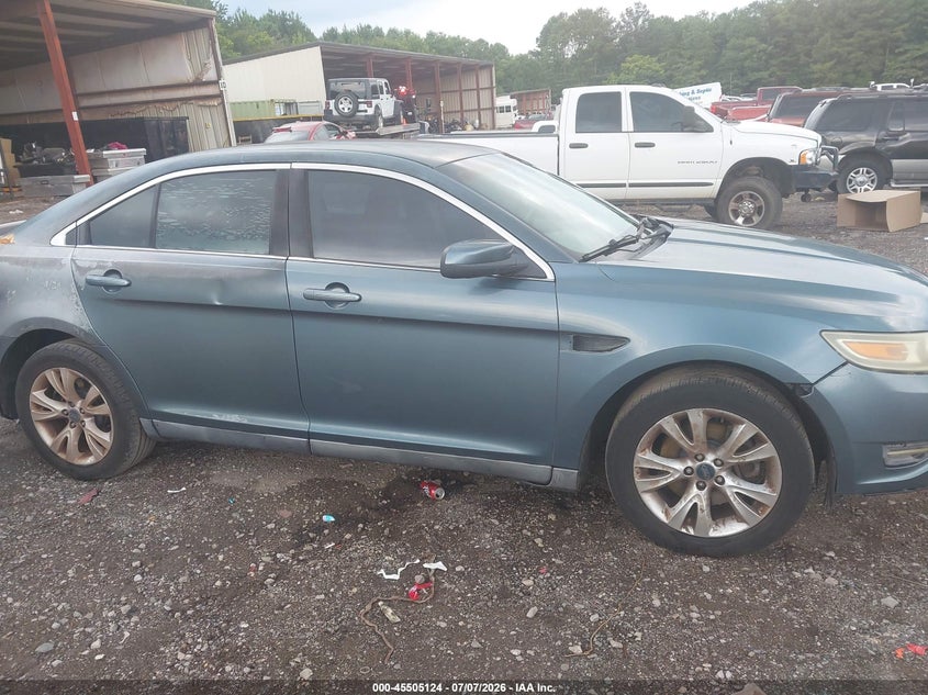 2010 FORD TAURUS auction photo 6
