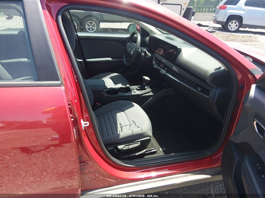 2025 KIA K4 SEDAN 2.0L I-4 DOHC, VVT, 147HP