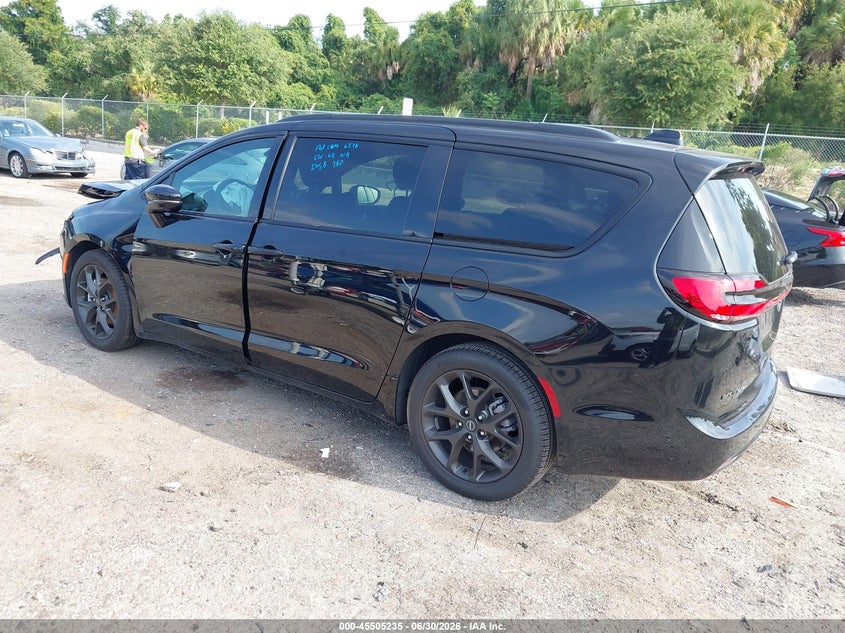 2026 CHRYSLER PACIFICA auction photo 3