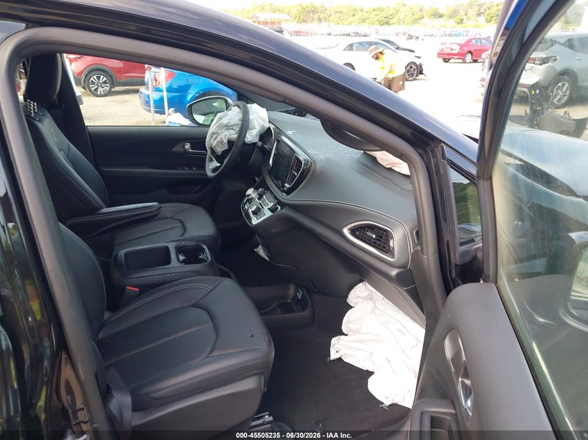 2026 CHRYSLER PACIFICA auction photo 5