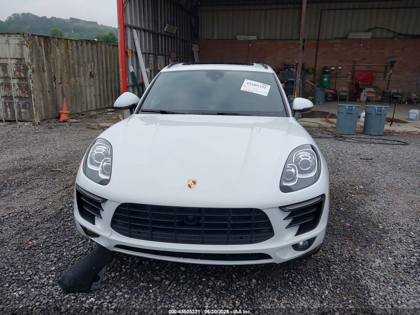 2018 Porsche Macan Sport Edition VIN: WP1AA2A52JLB23434 Lot: 45505321